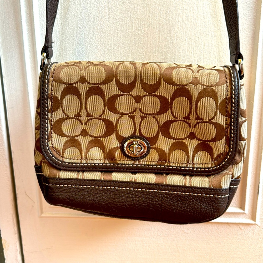 Coach shoulder/crossbody bag